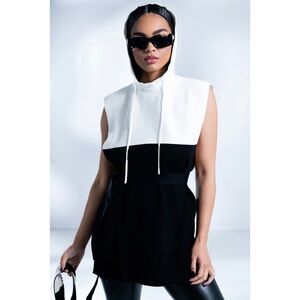 AKIRA Color Block Sleeveless Hoodie